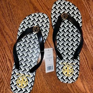 Tory Burch Black Patterned Flip Flops